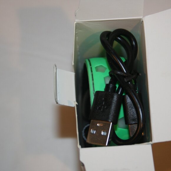 DOGLED Flashing LED Dog Collar Medium Green Fits 15.7-19.7" Neck NEW Pentagon - Picture 14 of 14